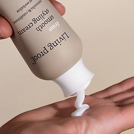 No Frizz Smooth Styling Cream - Krem do stylizacji zapobiegający puszeniu